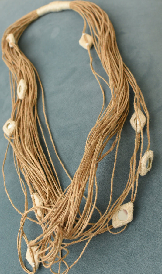 Jute necklace with white mirror